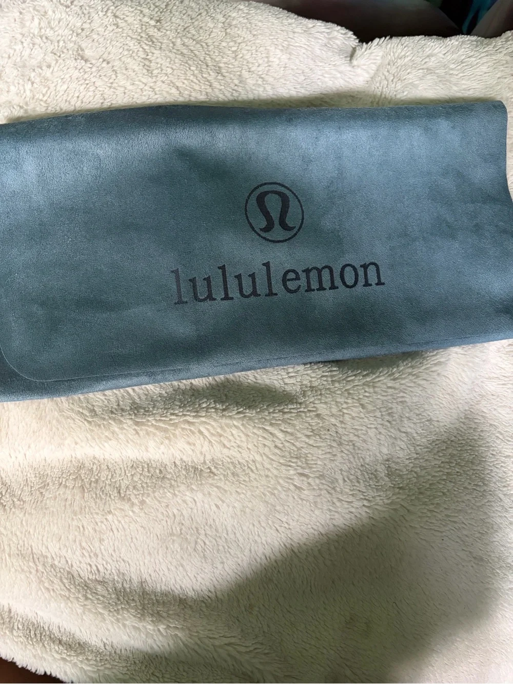 lululemon athletica Small Gym Towel - Dusty Blue